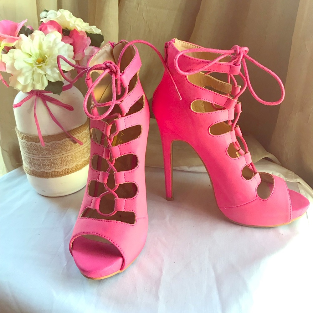 high heel...color Fuchsia